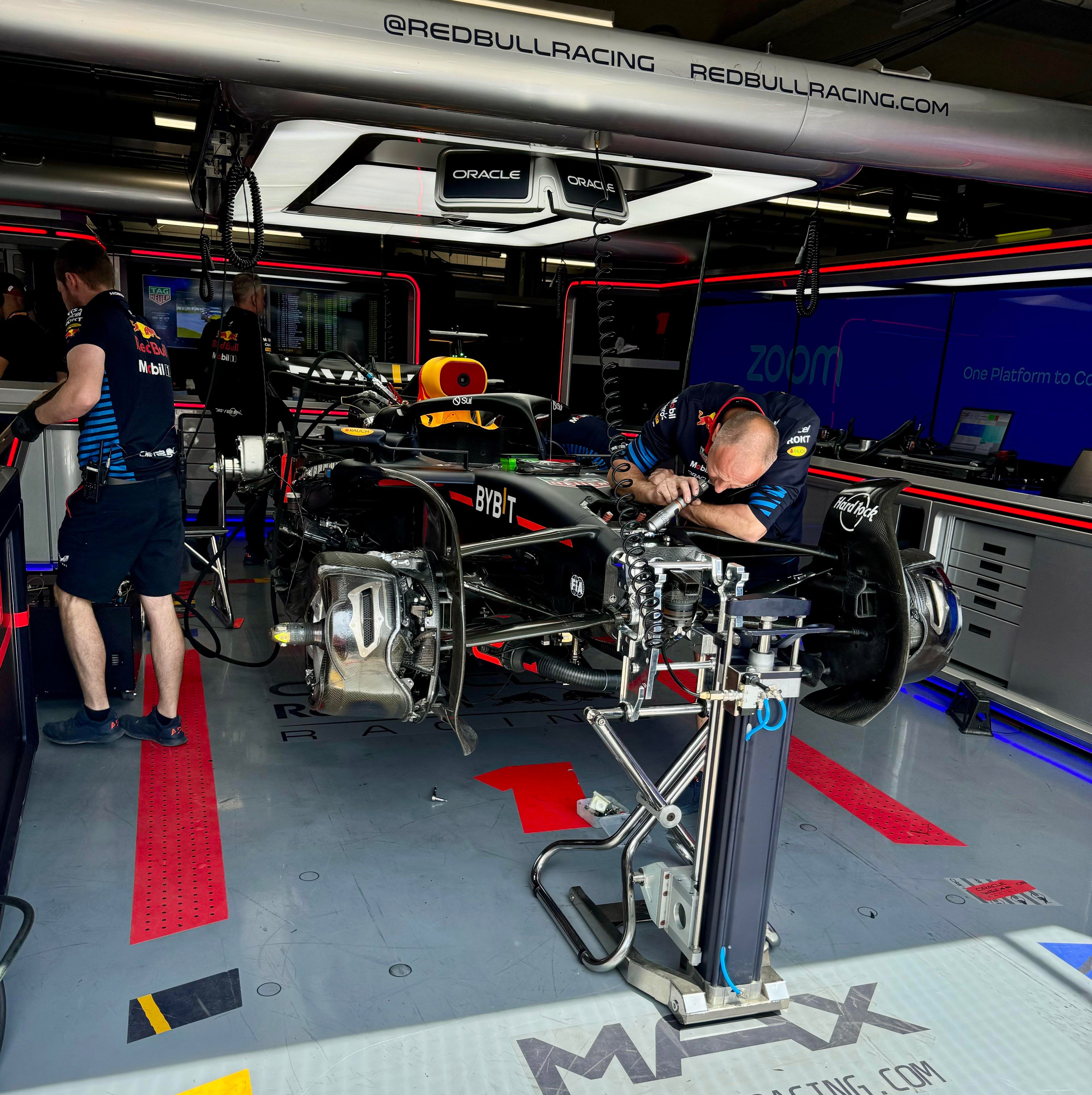 Authentic Formula 1 Body Panel – Max Verstappen – Red Bull Racing «RB14» 2018