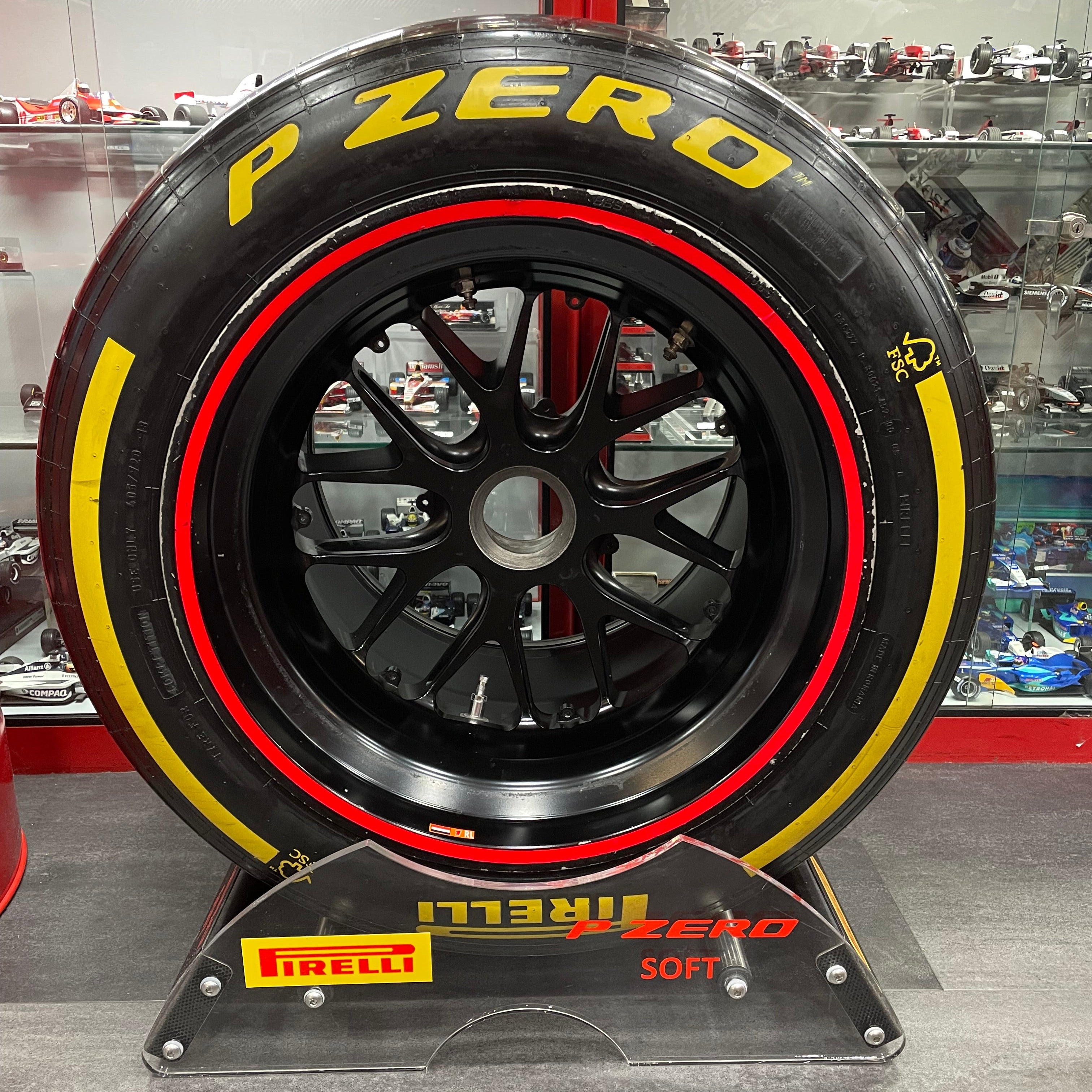 Max Verstappen - 2025 Red Bull Racing Wheel - Race Used