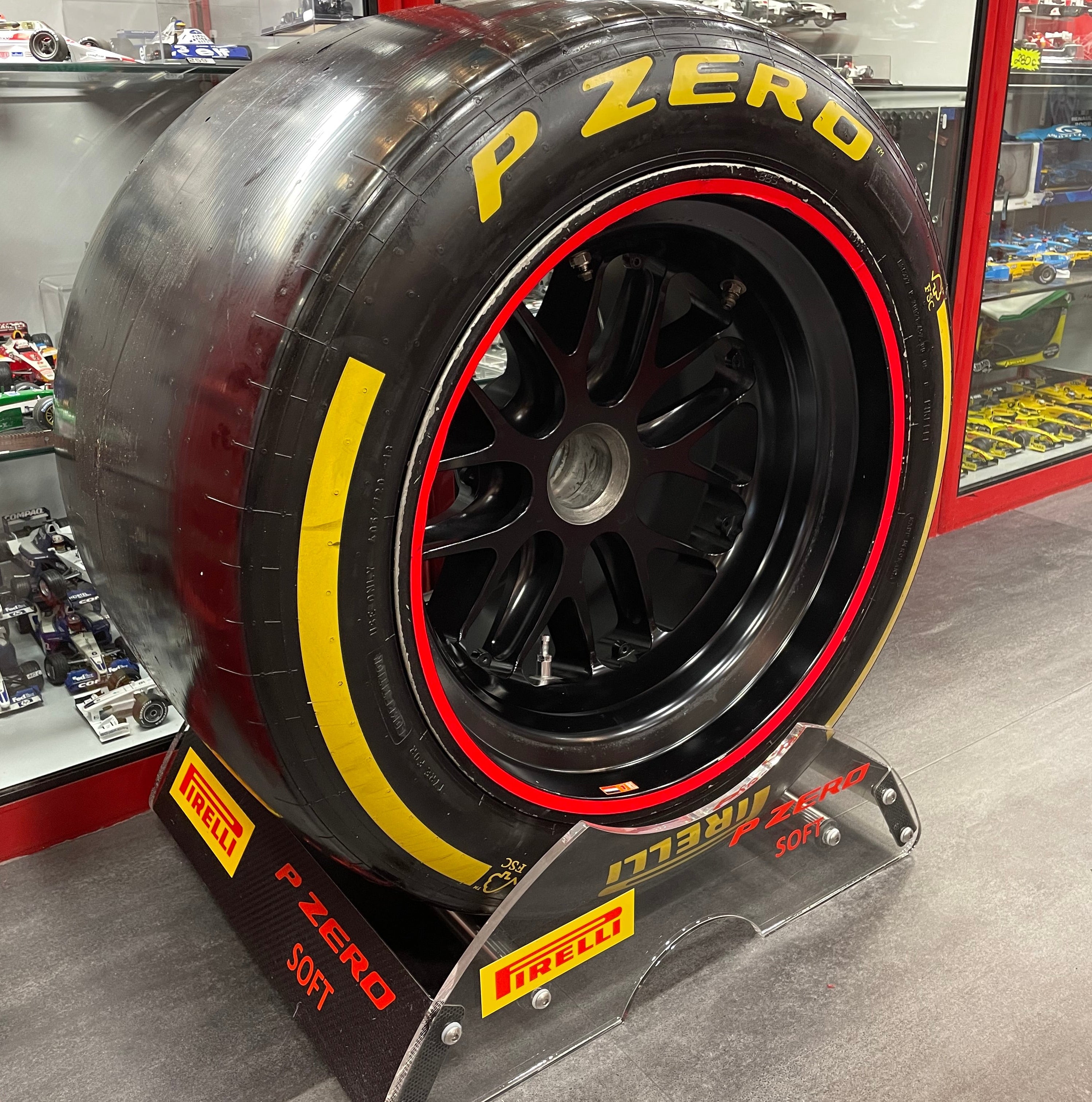 Max Verstappen - 2025 Red Bull Racing Wheel - Race Used