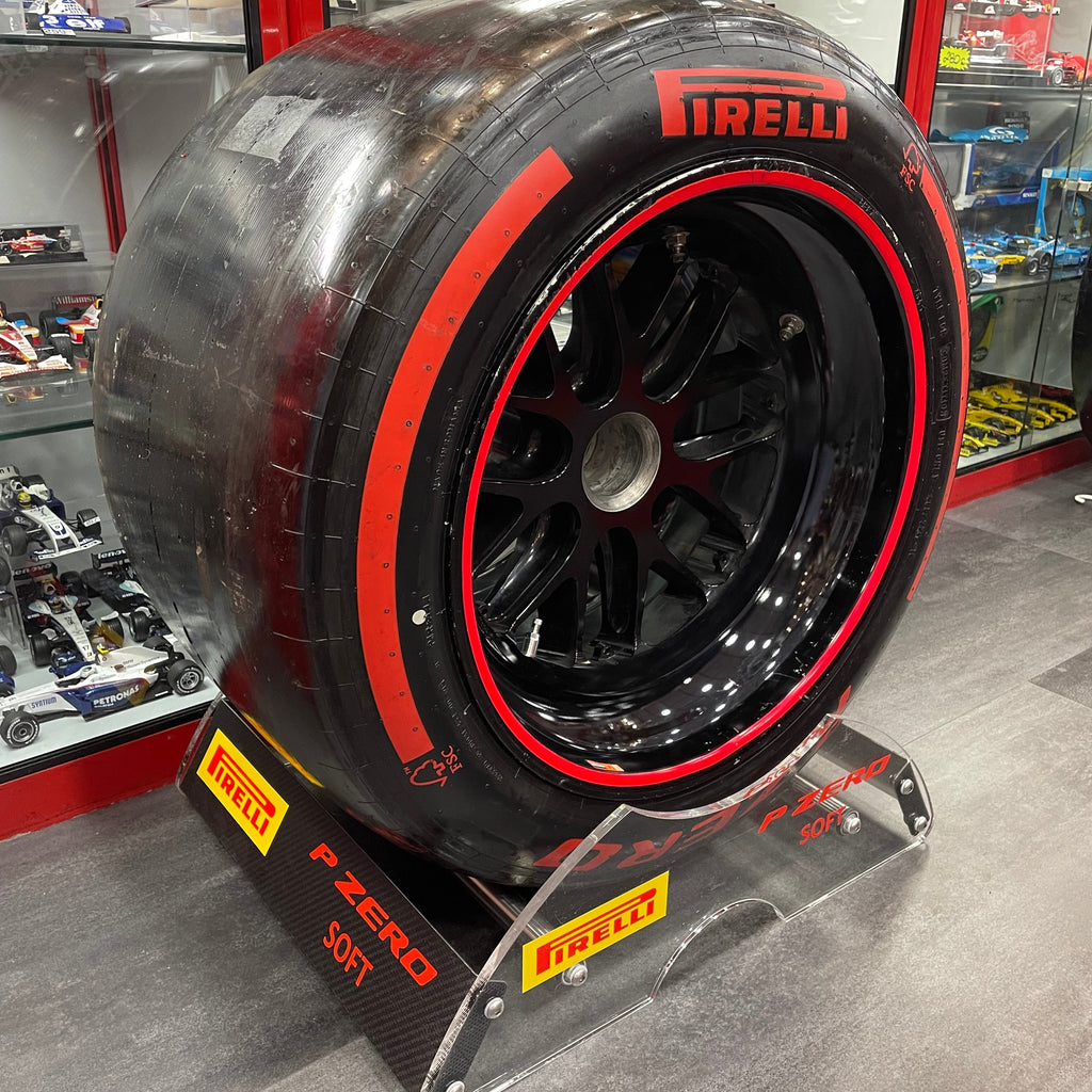 Max Verstappen - 2025 Red Bull Racing Wheel - Race Used