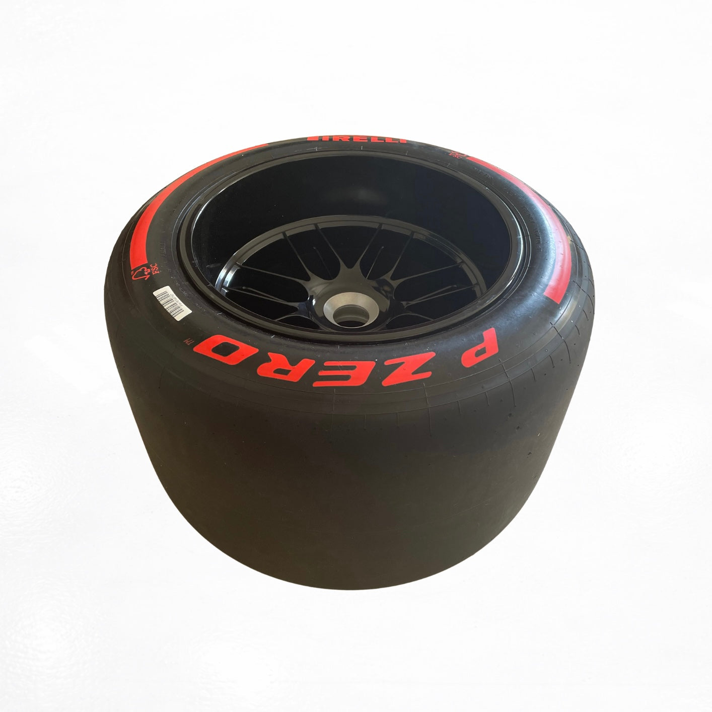 Formula 1 Wheel 2025 – Pirelli Display