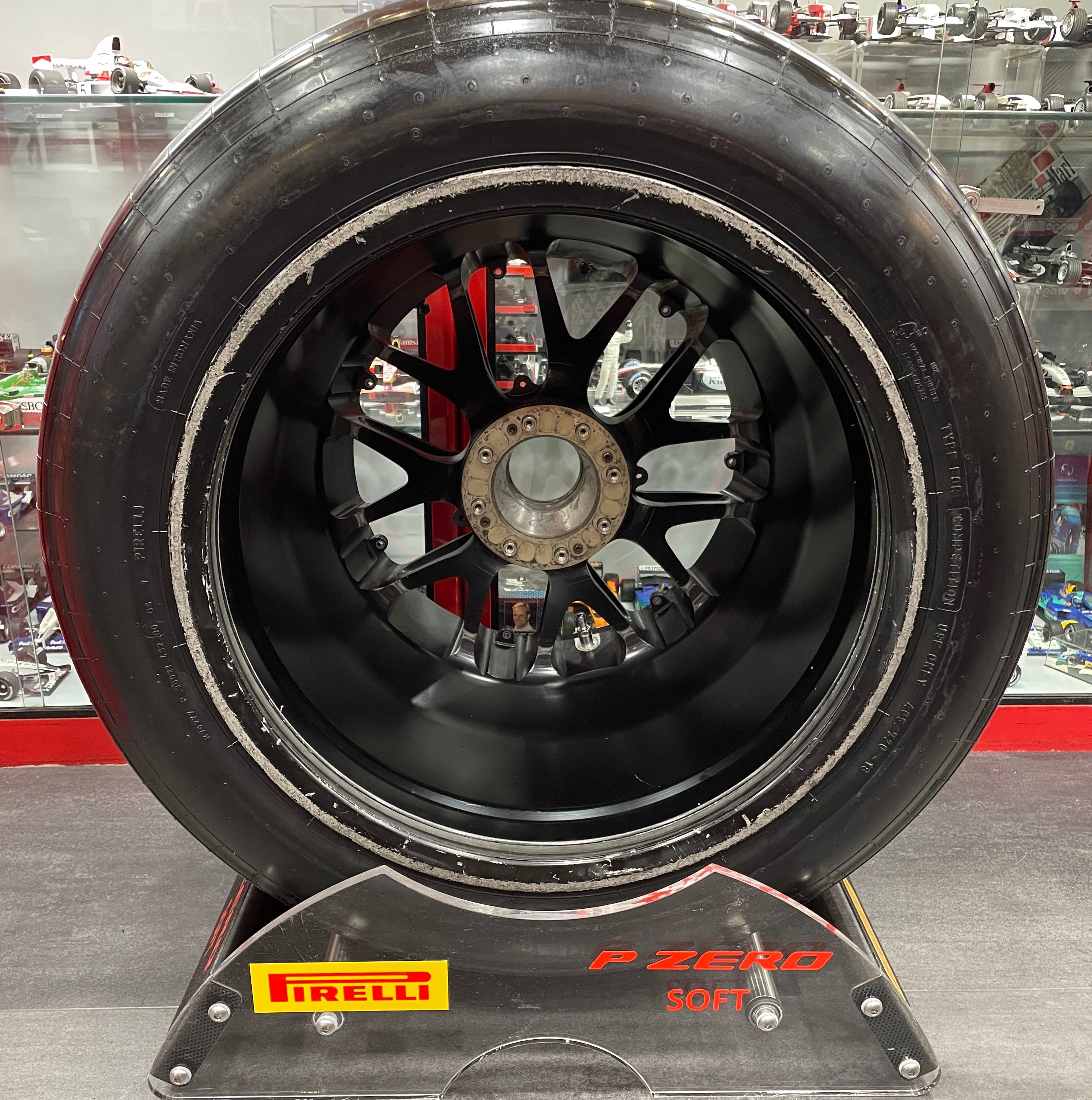 Max Verstappen - 2025 Red Bull Racing Wheel - Race Used