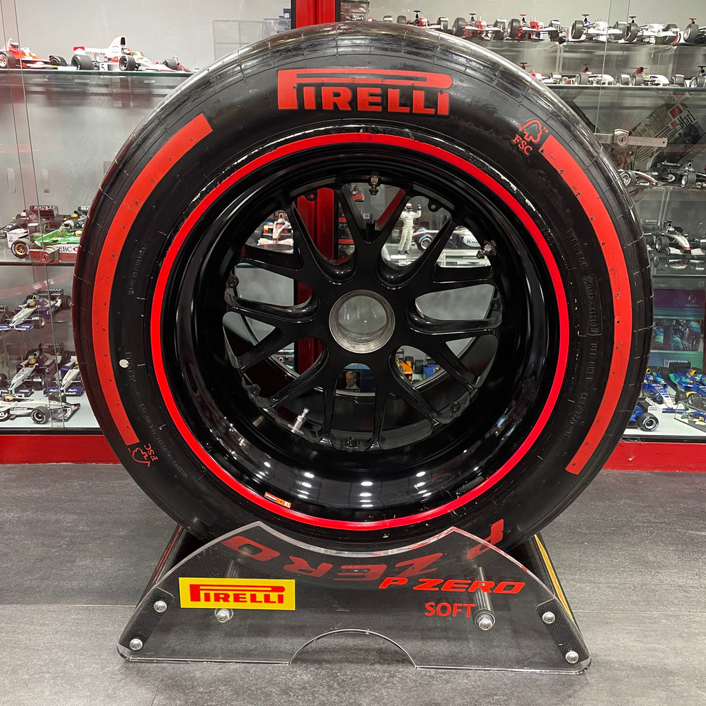 Max Verstappen - 2025 Red Bull Racing Wheel - Race Used