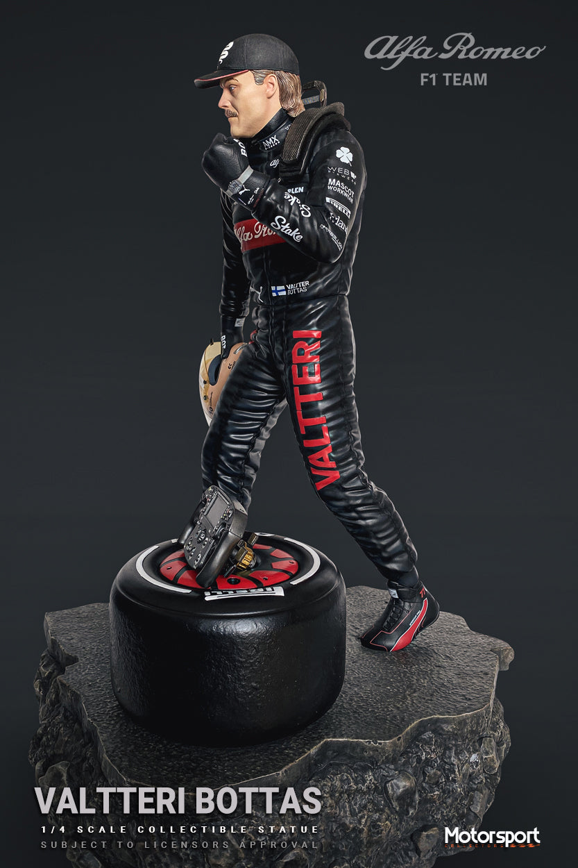 Valtteri Bottas - 1/4 Scale Statue