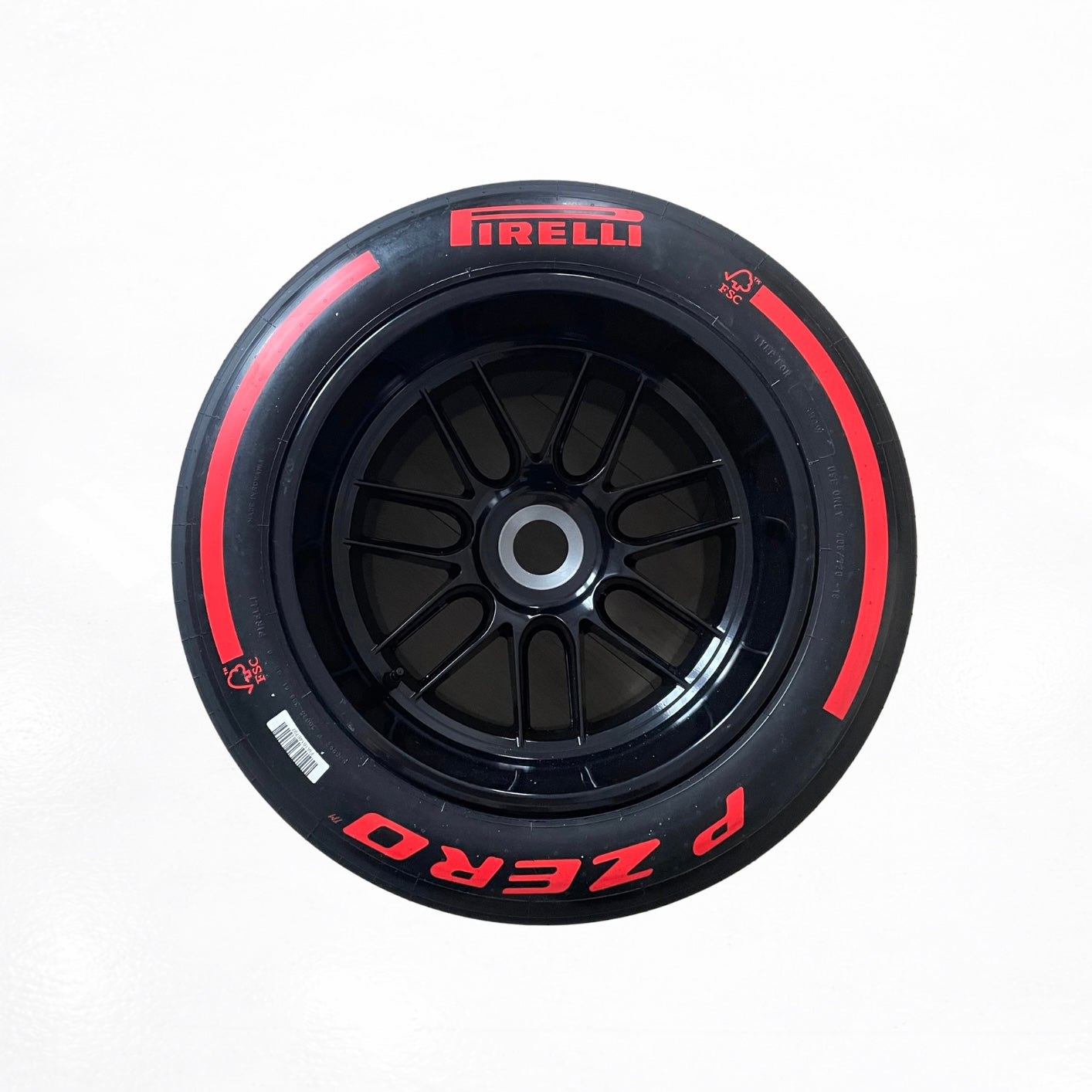 Formula 1 Wheel 2025 – Pirelli Display