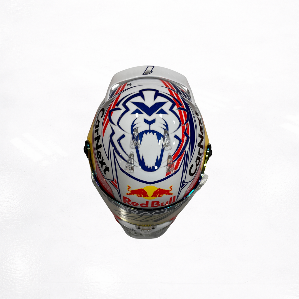1/2 Max Verstappen Redbull 2022 USA GP helmet Signed