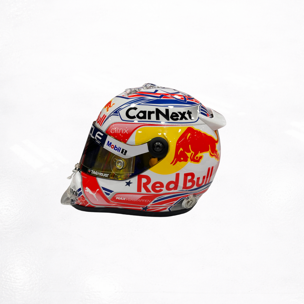 1/2 Max Verstappen Redbull 2022 USA GP helmet Signed