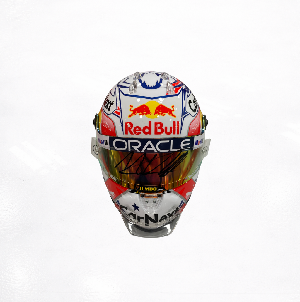 1/2 Max Verstappen Redbull 2022 USA GP helmet Signed