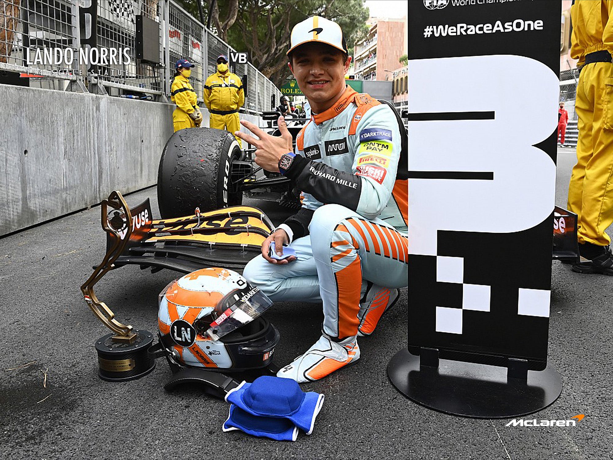 Lando Norris - 1/8 Scale Statue