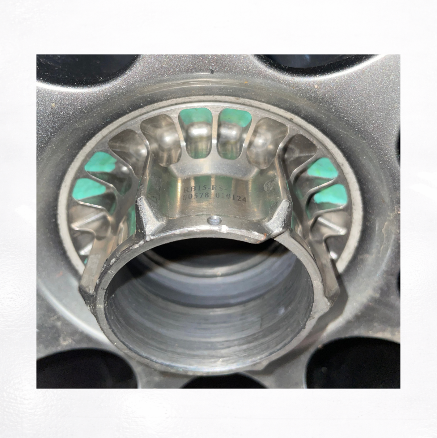 Max Verstappen 2019 Redbull Rear Wheel